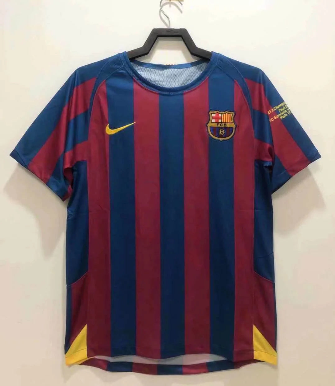 2005/2006 Retro Barcelona Home Football Shirt UEFA Champions League