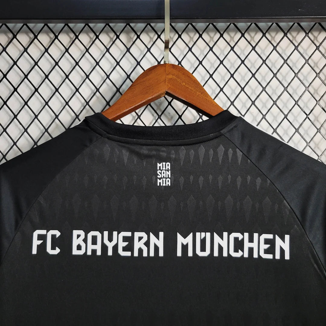 2023/2024 Bayern Munich Goalkeeper Black Football Jersey